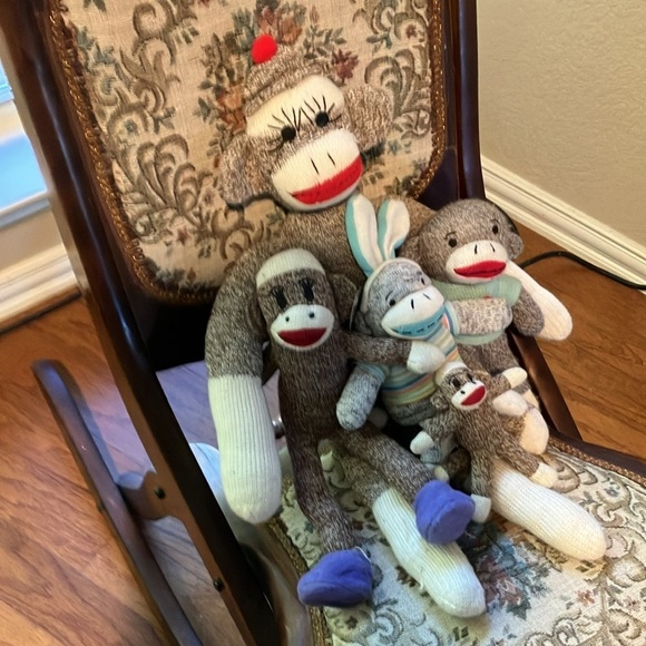 Got Monkeys?? Lot of Five Sock Monkeys. approximately 24 inches to 6 inches from - Picture 3 of 7